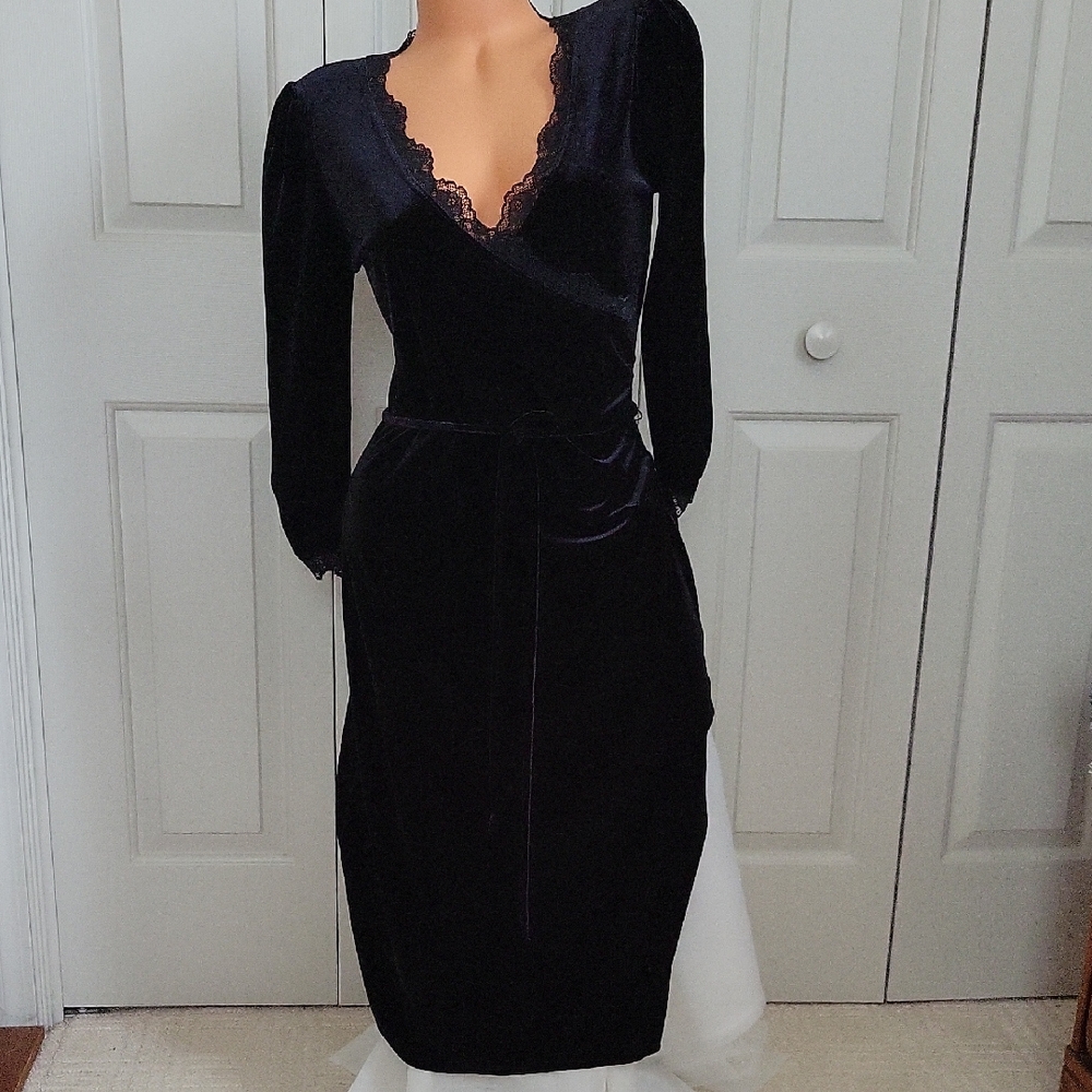 Apt. 9 Elegant Black Velvety Lace Long Sleeve Evening Dress